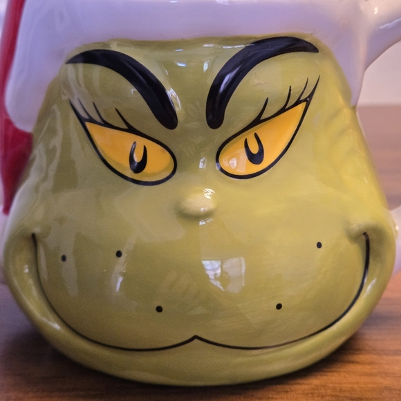 Grinch & Max Ceramic Holiday Mugs w/ Santa Hat Lids – 23 oz – Dr. Seuss Set of 2 - Picture 11 of 16